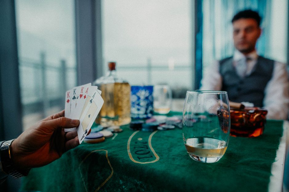 Slot Math, Poker Ranges, and the Truth About Casino Edges